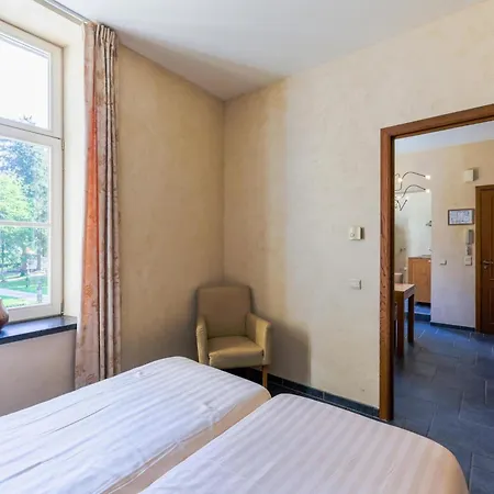 Cozy No 5 In A 16th Century Castle, Cleaning Included *