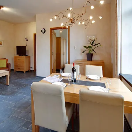 Cozy No 5 In A 16th Century Castle, Cleaning Included Holiday home *